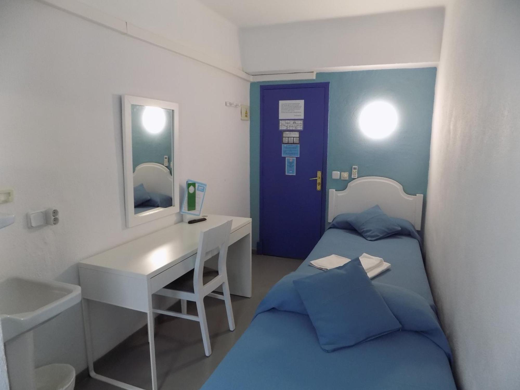Hostal Villa Maruja El Arenal  Bilik gambar
