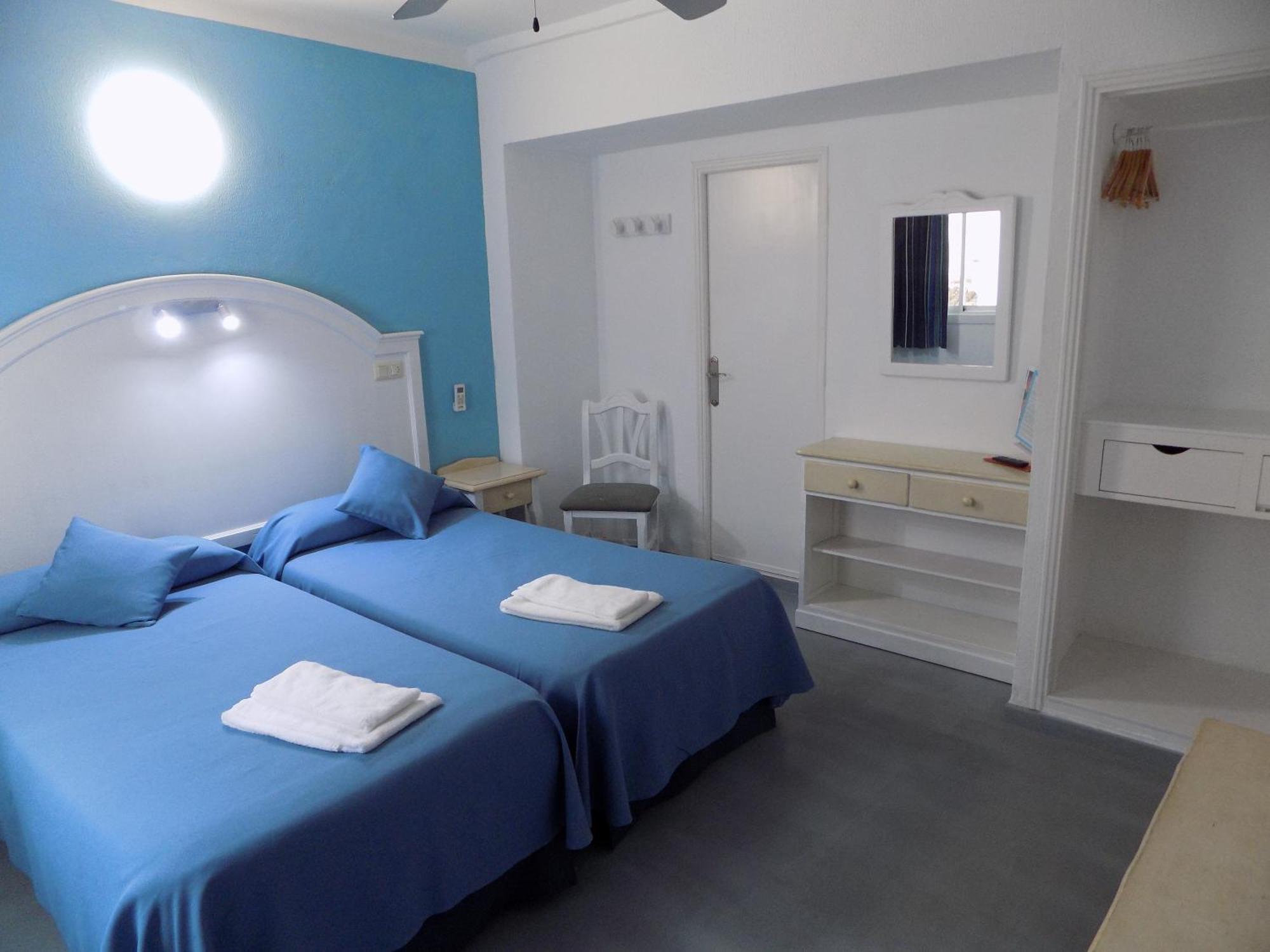Hostal Villa Maruja El Arenal  Luaran gambar