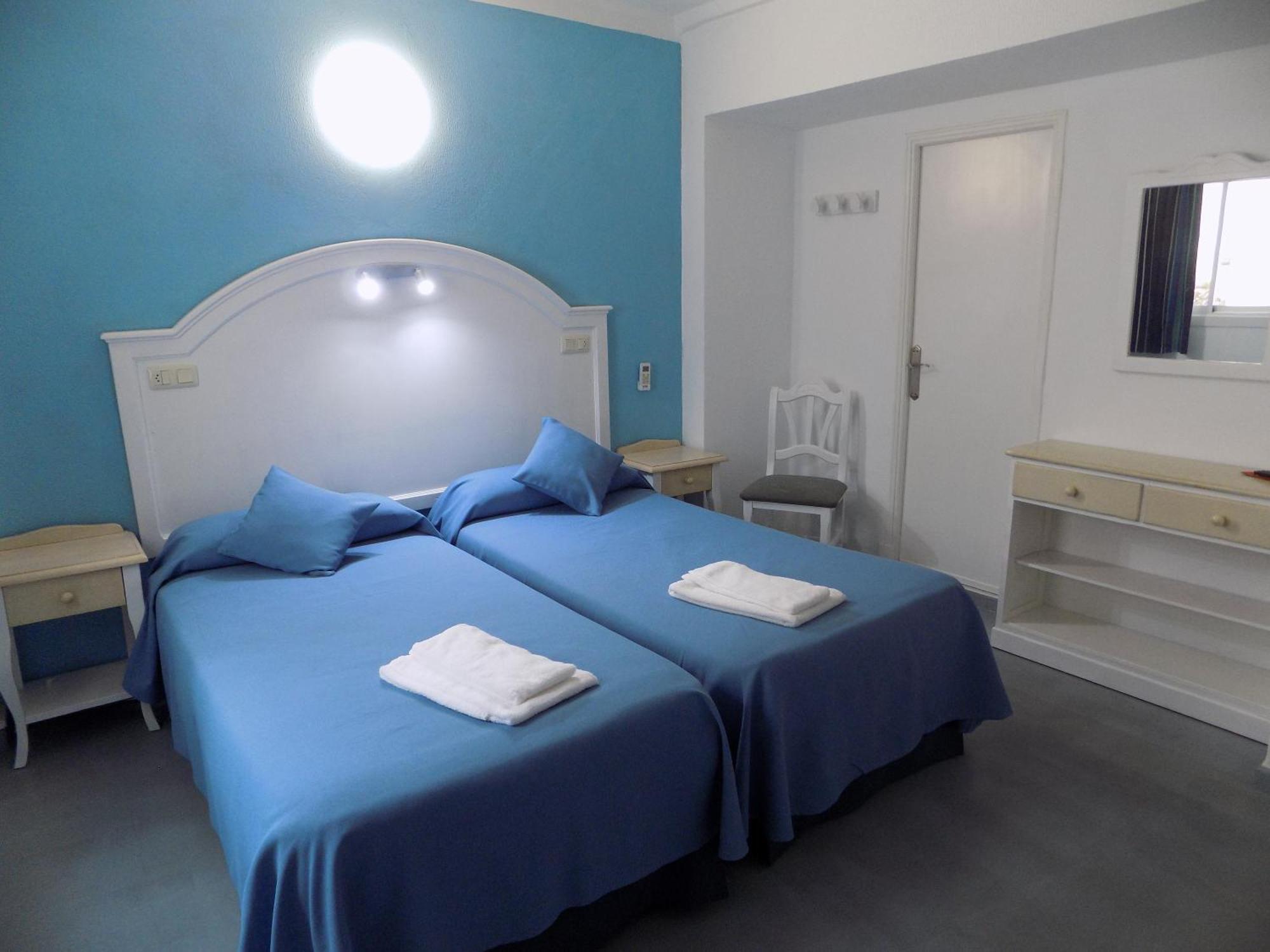 Hostal Villa Maruja El Arenal  Luaran gambar