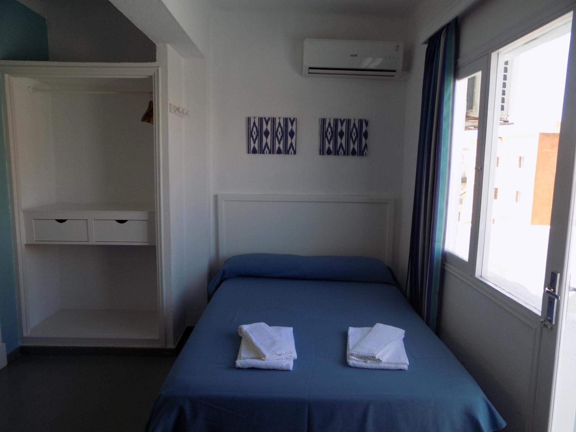 Hostal Villa Maruja El Arenal  Bilik gambar