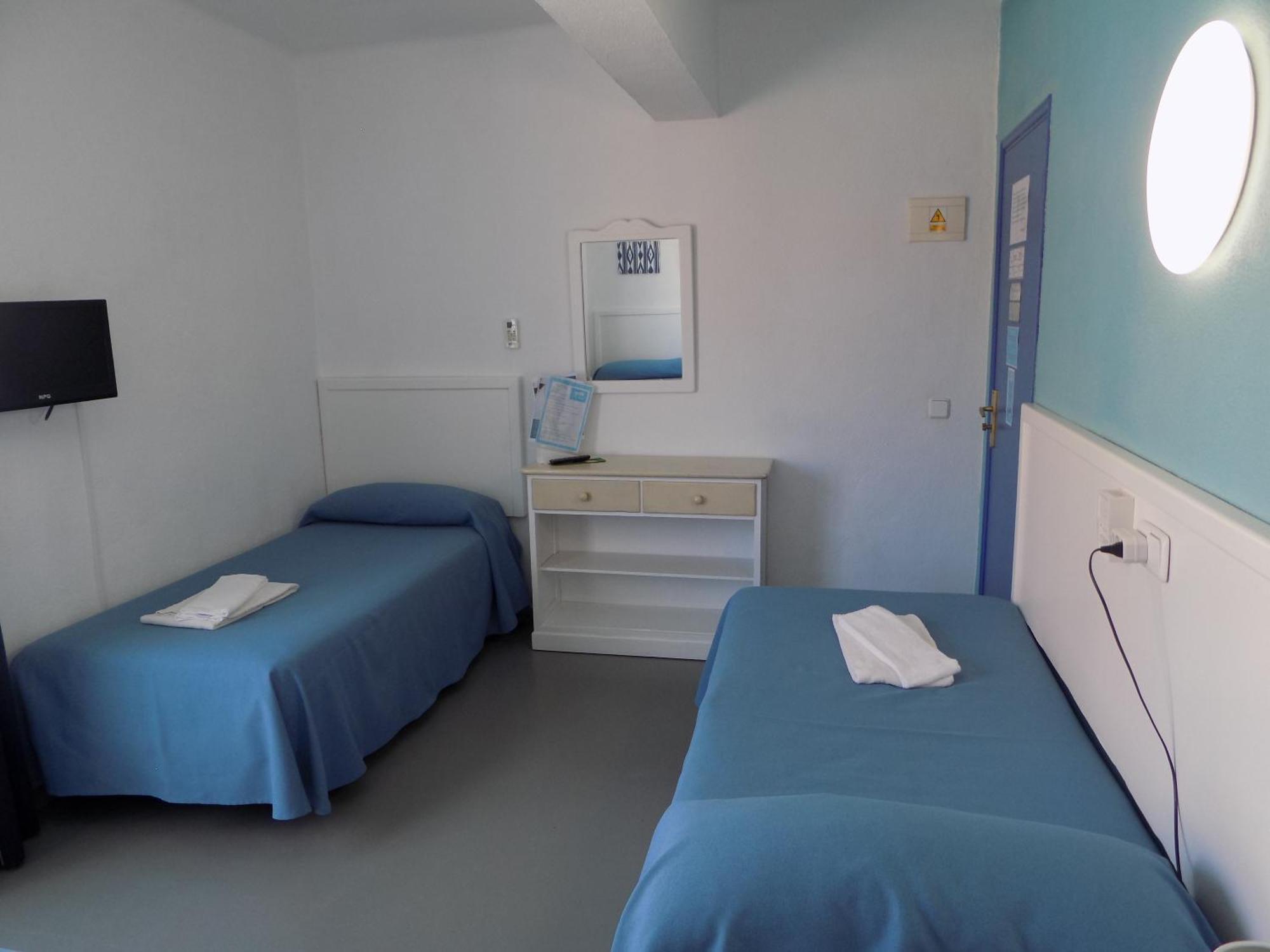 Hostal Villa Maruja El Arenal  Bilik gambar