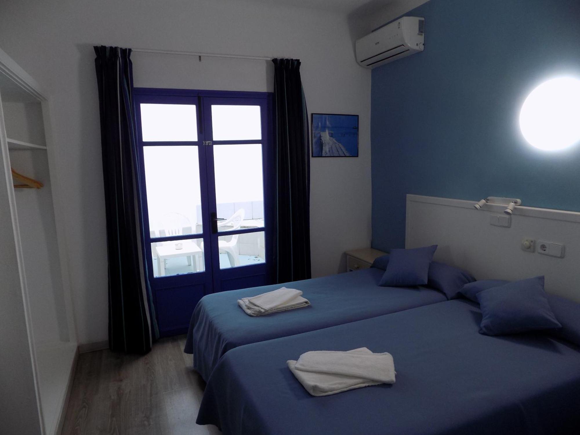 Hostal Villa Maruja El Arenal  Bilik gambar