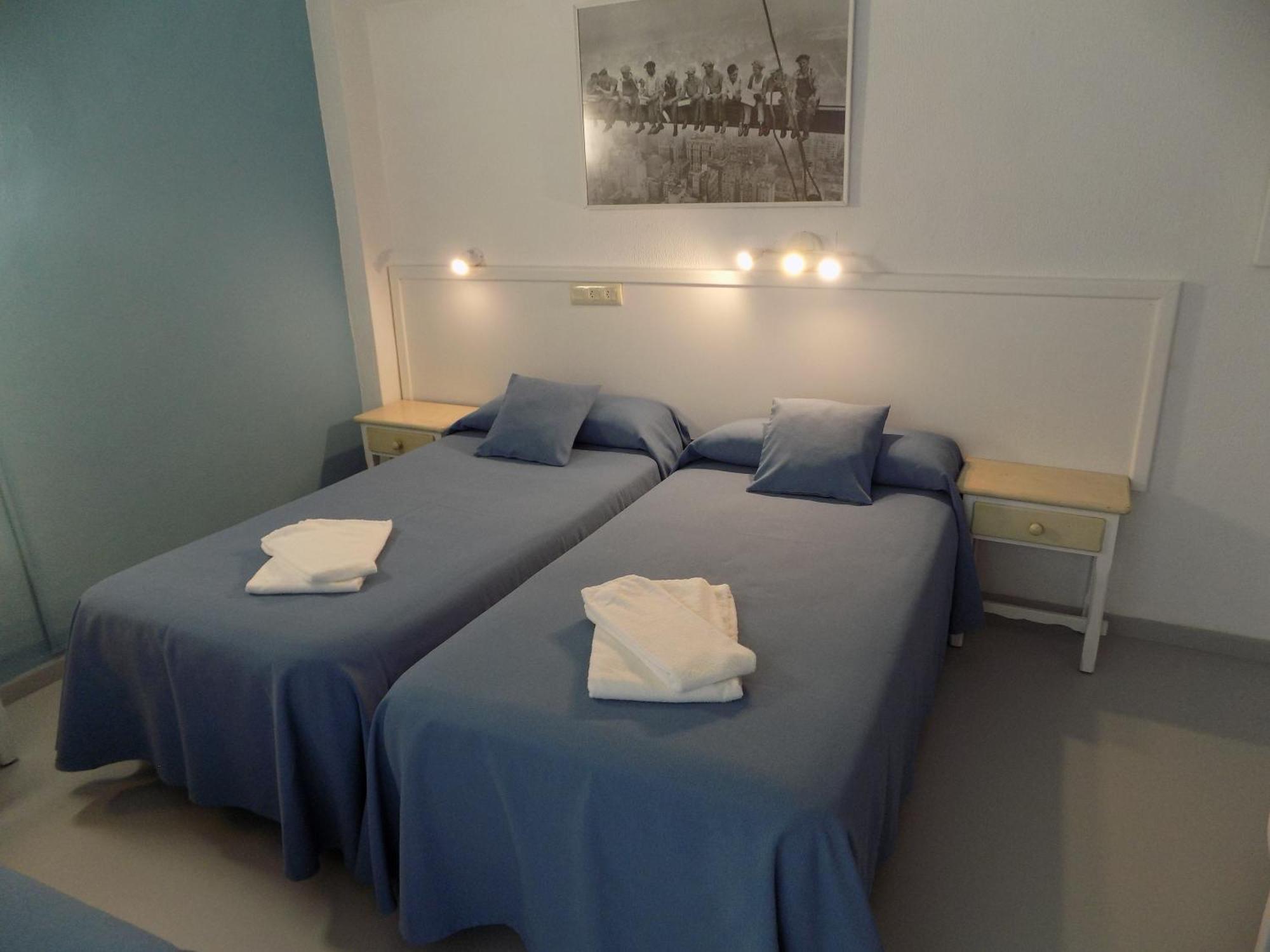 Hostal Villa Maruja El Arenal  Luaran gambar