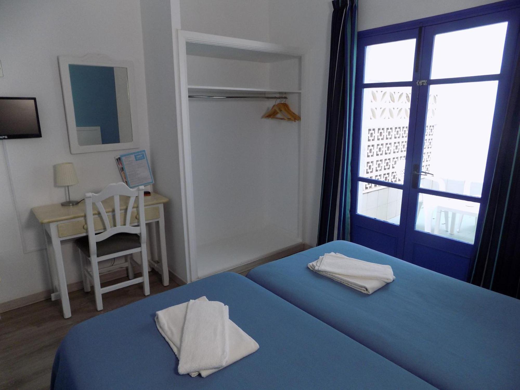 Hostal Villa Maruja El Arenal  Bilik gambar