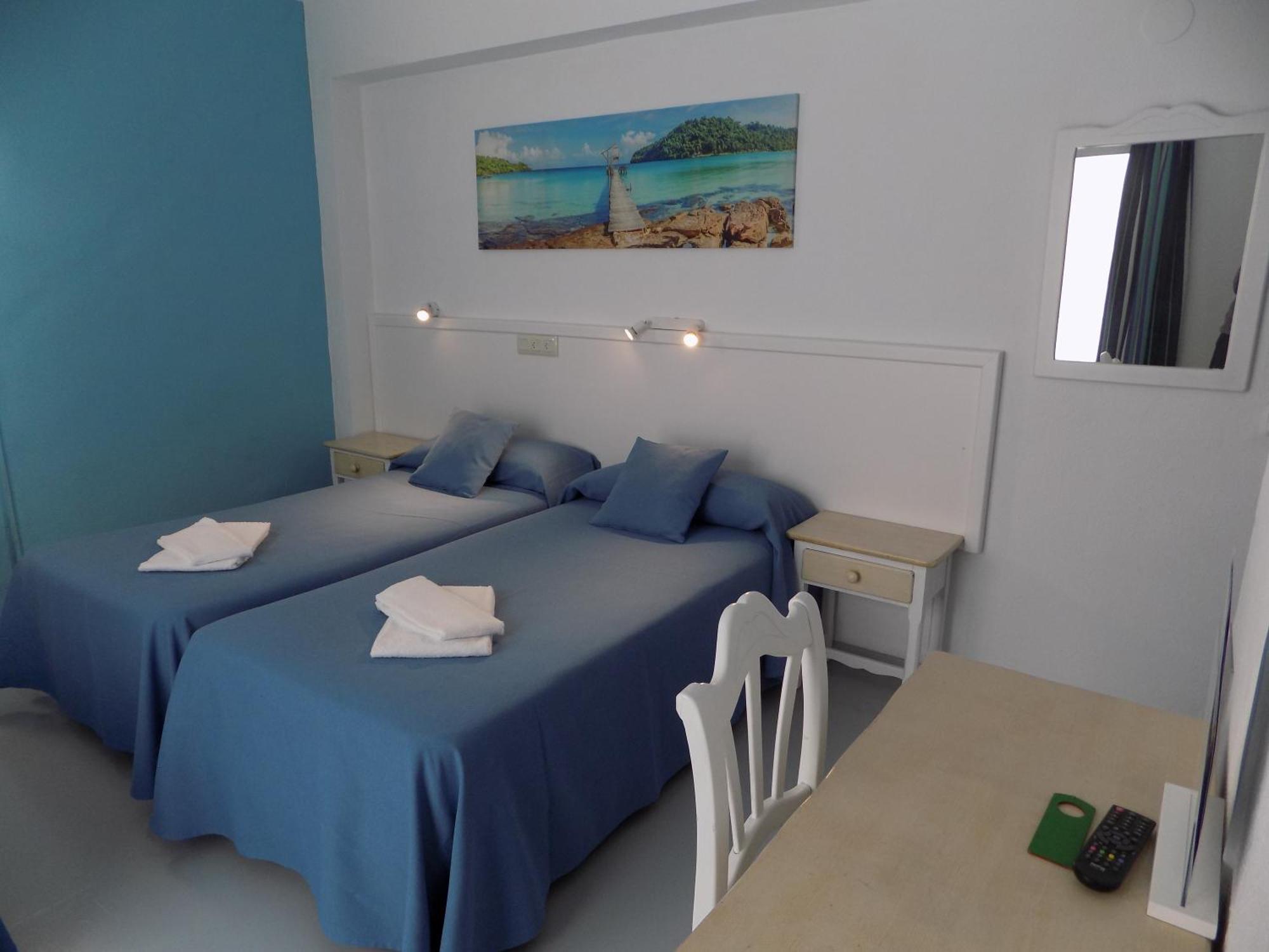 Hostal Villa Maruja El Arenal  Bilik gambar