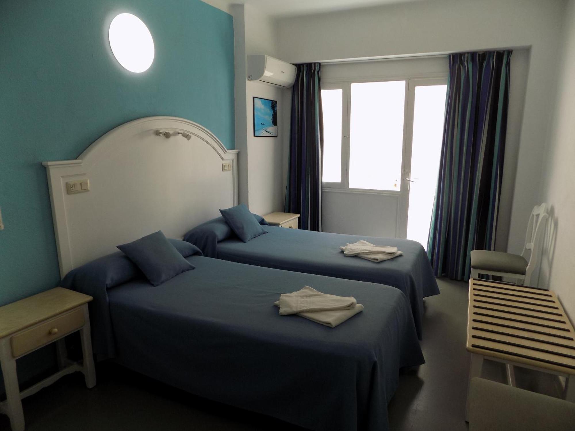 Hostal Villa Maruja El Arenal  Luaran gambar